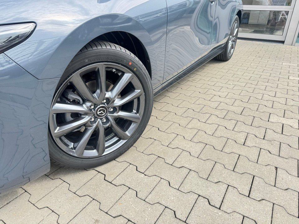Fahrzeugabbildung Mazda 3 2.5L e-SKYACTIV G 140ps Center-Line