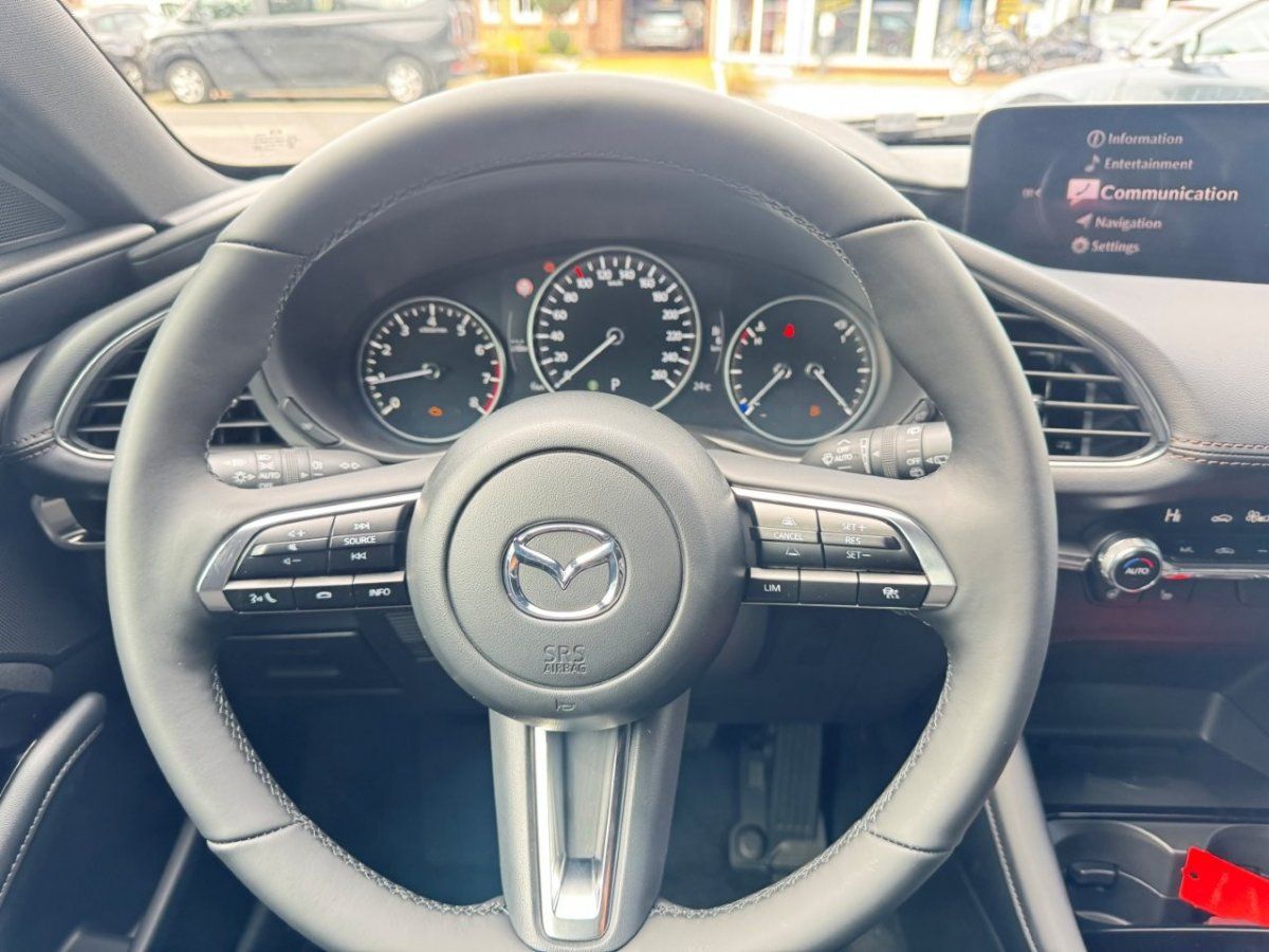 Fahrzeugabbildung Mazda 3 2.5L e-SKYACTIV G 140ps Center-Line