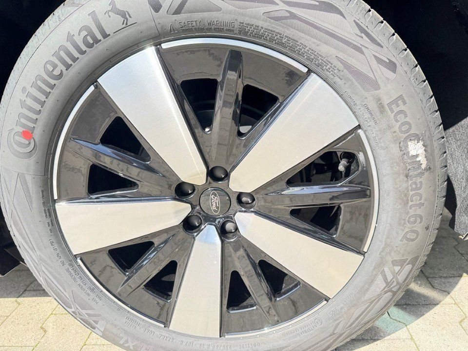Fahrzeugabbildung Ford Capri EV RWD Select Extended Range