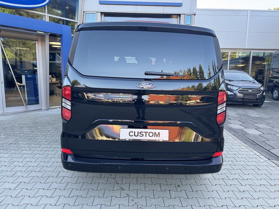 Fahrzeugabbildung Ford Tourneo Custom 2,0 Ecoblue L1 Titanium Automatik