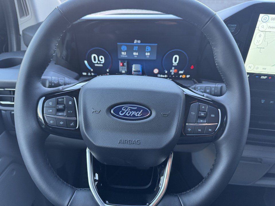Fahrzeugabbildung Ford Tourneo Custom 2,0 Ecoblue L1 Titanium Automatik