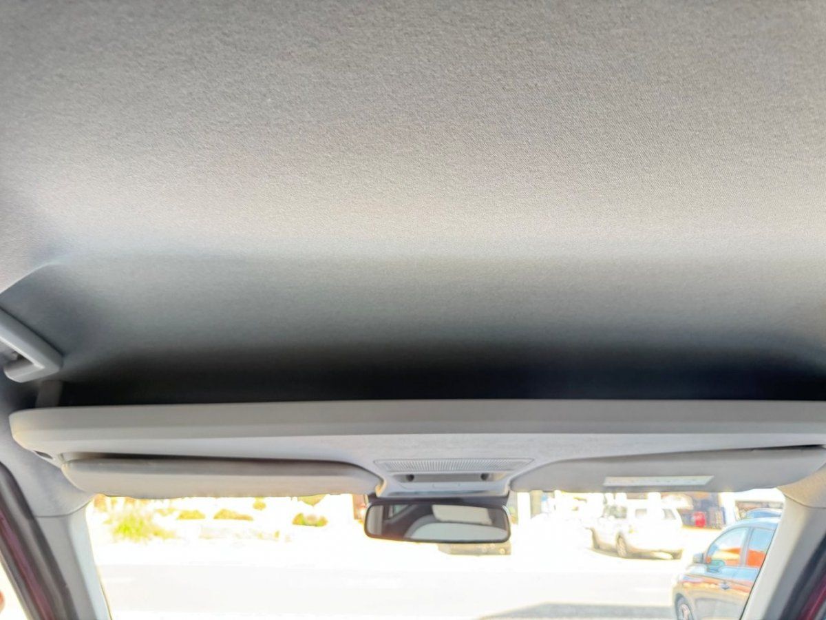 Fahrzeugabbildung Ford Tourneo Courier 1.5 Ecoboost Titanium Automatik