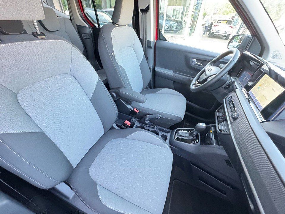 Fahrzeugabbildung Ford Tourneo Courier 1.5 Ecoboost Titanium Automatik