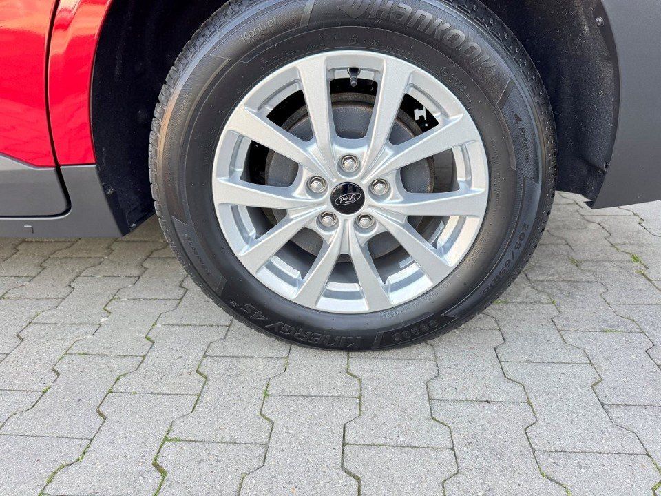 Fahrzeugabbildung Ford Tourneo Courier 1.5 Ecoboost Titanium Automatik