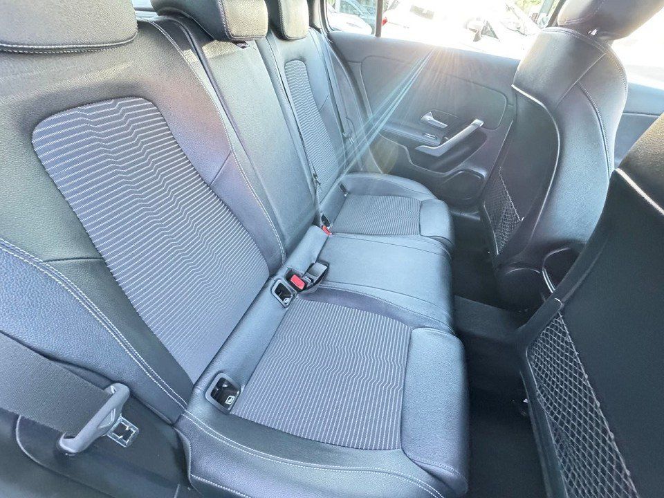 Fahrzeugabbildung Mercedes-Benz A 180 Progressive
