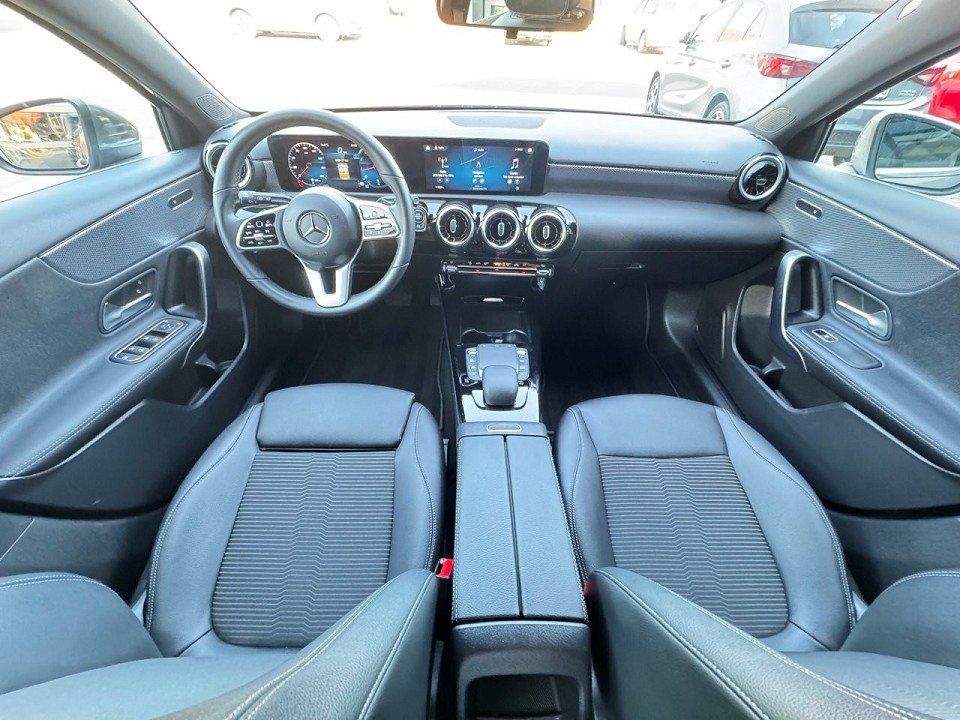 Fahrzeugabbildung Mercedes-Benz A 180 Progressive
