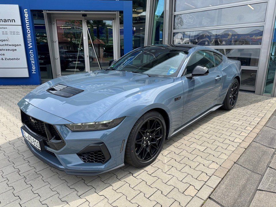 Fahrzeugabbildung Ford Mustang 5,0 V8 GT Fastback Automatik (2024)