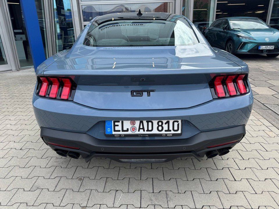 Fahrzeugabbildung Ford Mustang 5,0 V8 GT Fastback Automatik (2024)