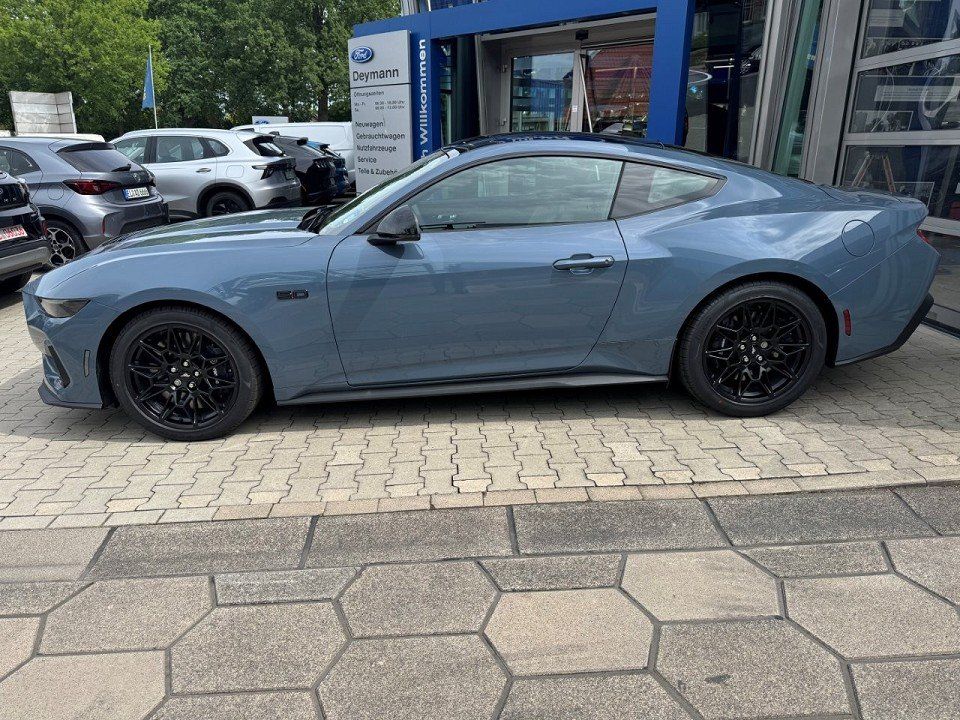 Fahrzeugabbildung Ford Mustang 5,0 V8 GT Fastback Automatik (2024)