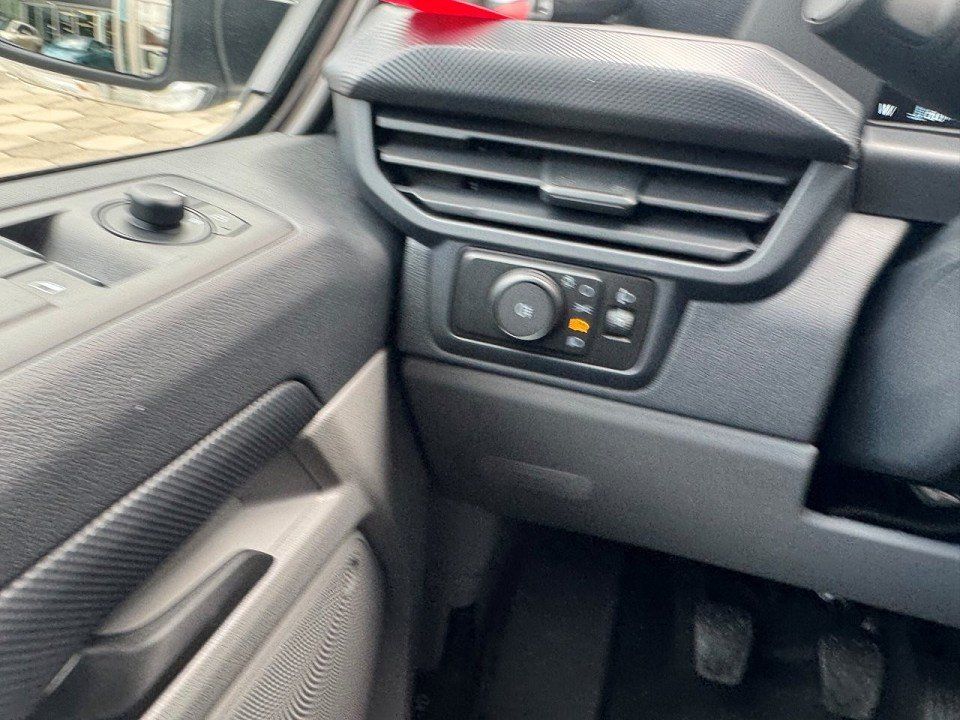 Fahrzeugabbildung Ford Transit Custom 2,0 Ecoblue 320 L1 Kasten Trend