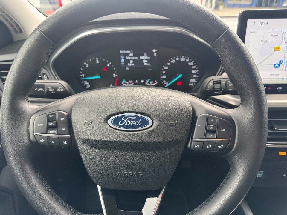Fahrzeugabbildung Ford Focus Turnier 1.5 Ecoblue Titanium Automatik