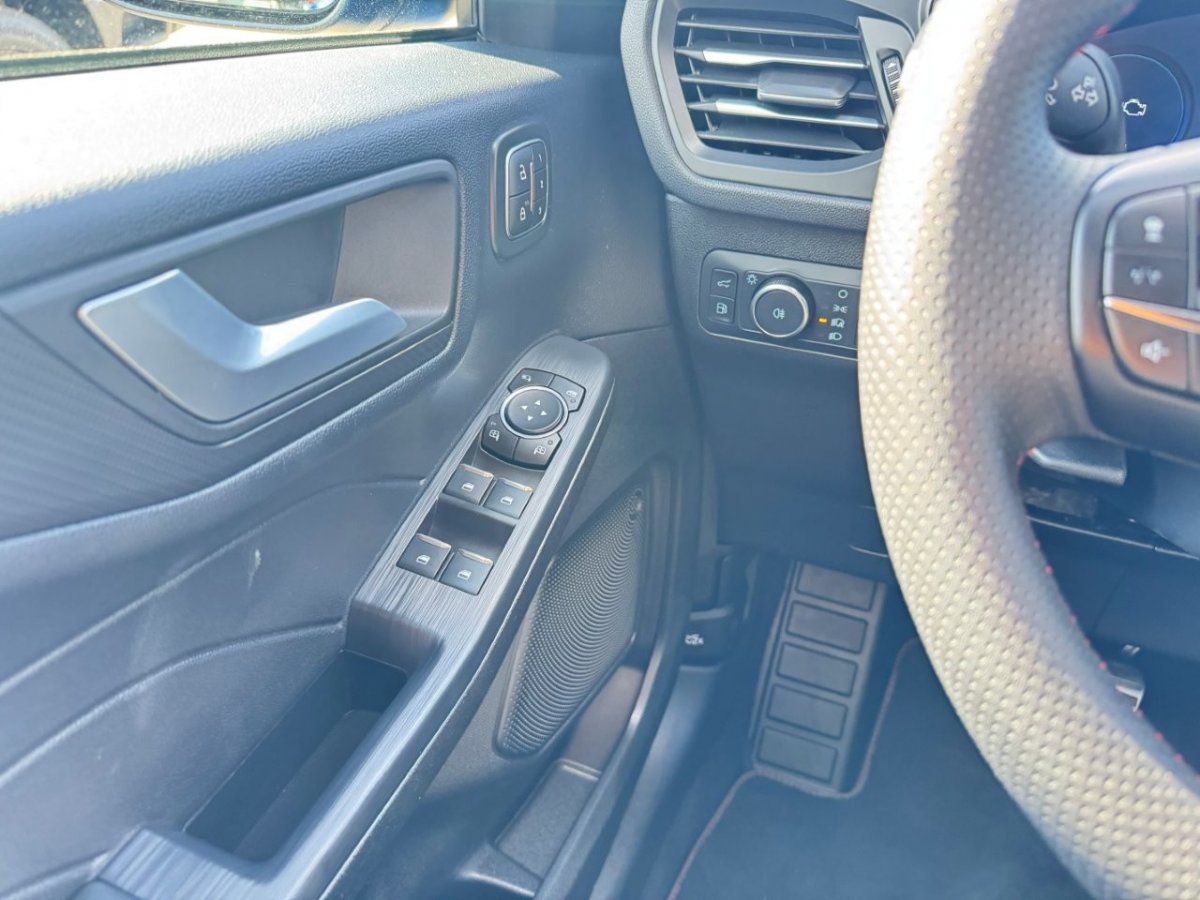Fahrzeugabbildung Ford Kuga 2.5 PHEV ST-Line X Automatik