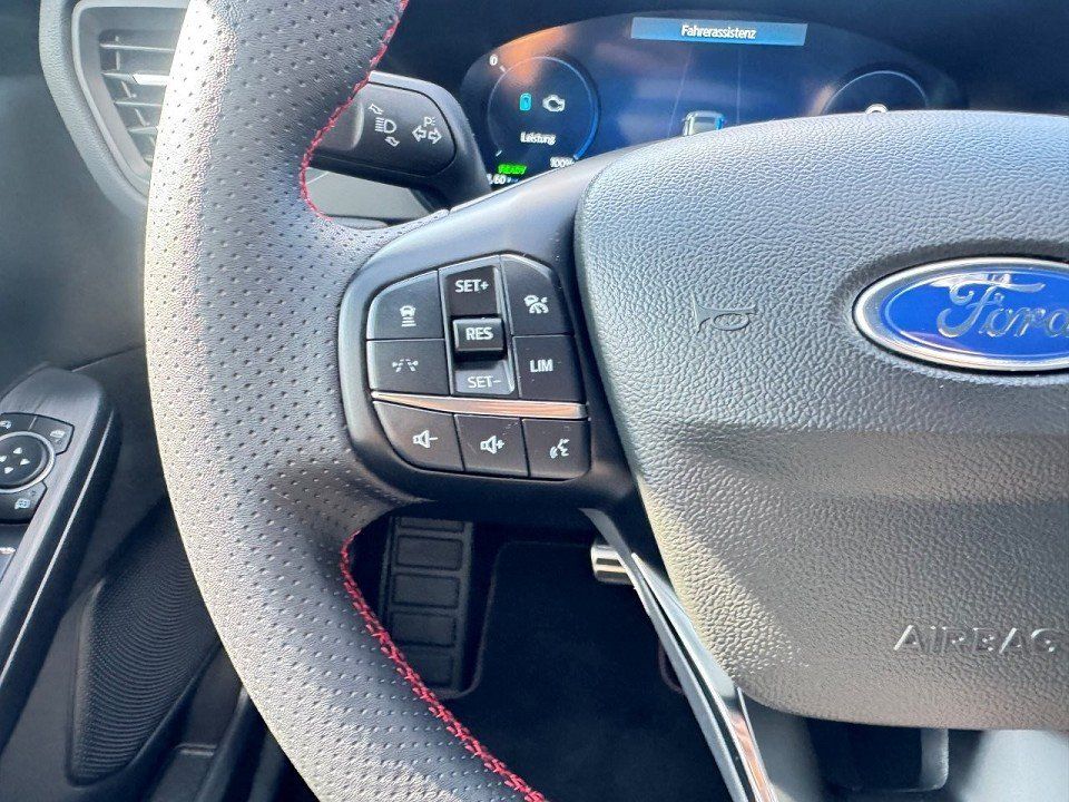 Fahrzeugabbildung Ford Kuga 2.5 PHEV ST-Line X Automatik