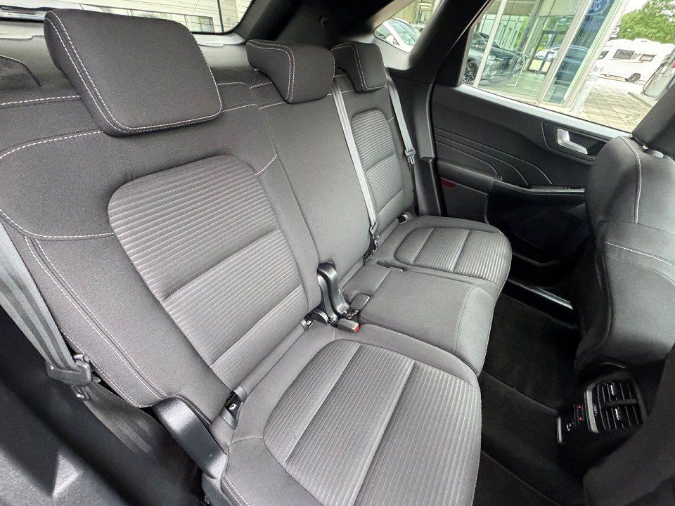 Fahrzeugabbildung Ford Kuga 2,5 PHEV Titanium Automatik