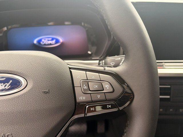 Fahrzeugabbildung Ford Tourneo Connect 2.0 Ecoblue Active Automatik