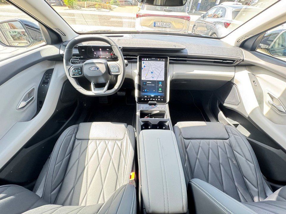 Fahrzeugabbildung Ford Explorer EV RWD 77kW Premium Extended Range