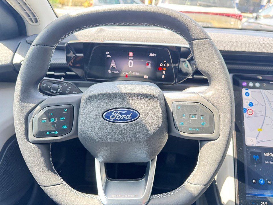 Fahrzeugabbildung Ford Explorer EV RWD 77kW Premium Extended Range