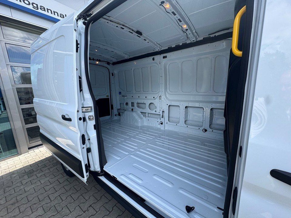 Fahrzeugabbildung Ford Transit 2.0 Ecoblue 350L3 Kasten Trend