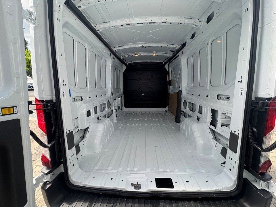 Fahrzeugabbildung Ford Transit 2.0 Ecoblue 350L3 Kasten Trend