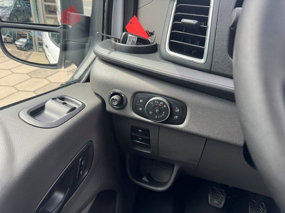 Fahrzeugabbildung Ford Transit 2.0 Ecoblue 350L3 Kasten Trend