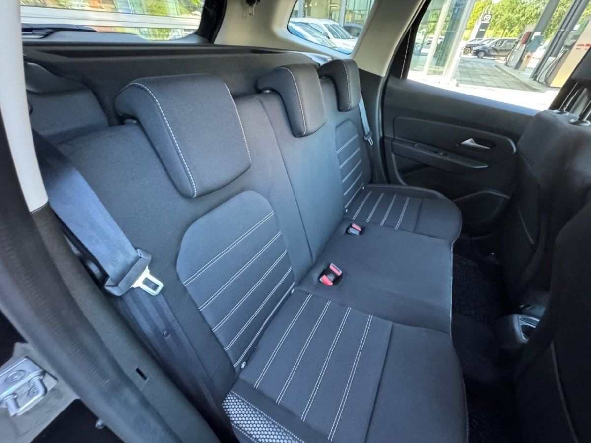 Fahrzeugabbildung Dacia Duster II 1.3 TCe 150 Adventure