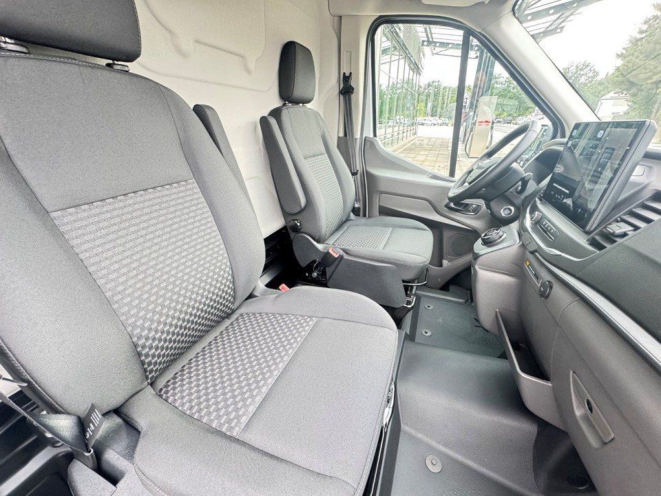 Fahrzeugabbildung Ford E-Transit 89kW 198kW 350L3 Kasten Trend