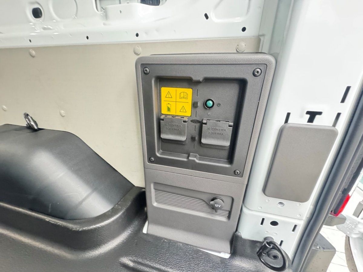 Fahrzeugabbildung Ford E-Transit 89kW 198kW 350L3 Kasten Trend