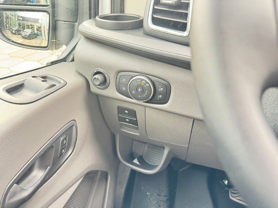 Fahrzeugabbildung Ford E-Transit 89kW 198kW 350L3 Kasten Trend