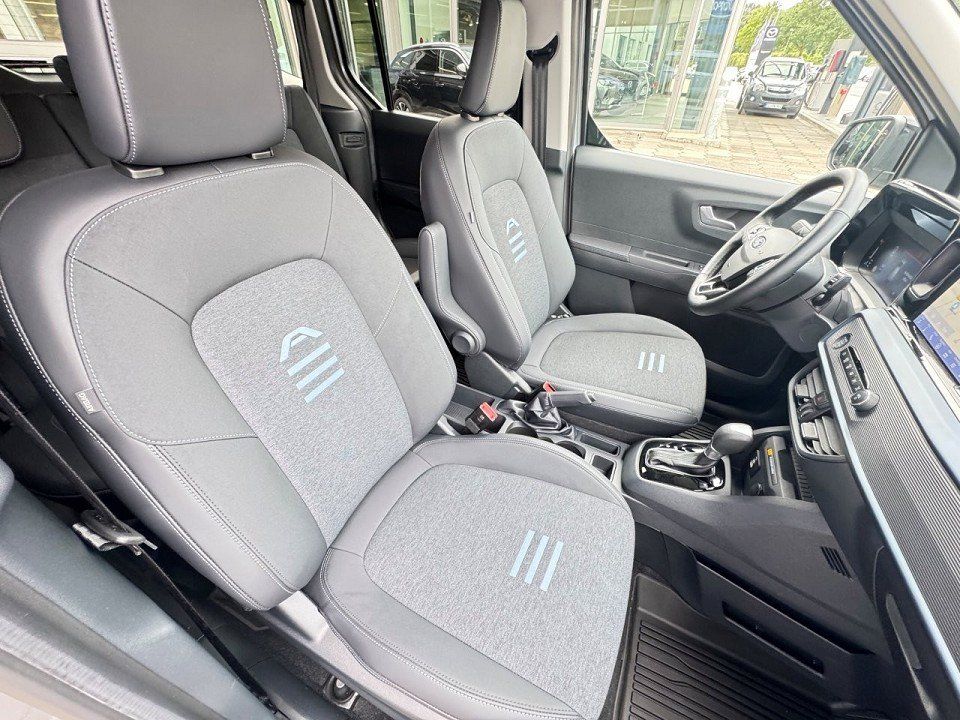 Fahrzeugabbildung Ford Tourneo Courier Active 1,0 EcoBoost Automatik