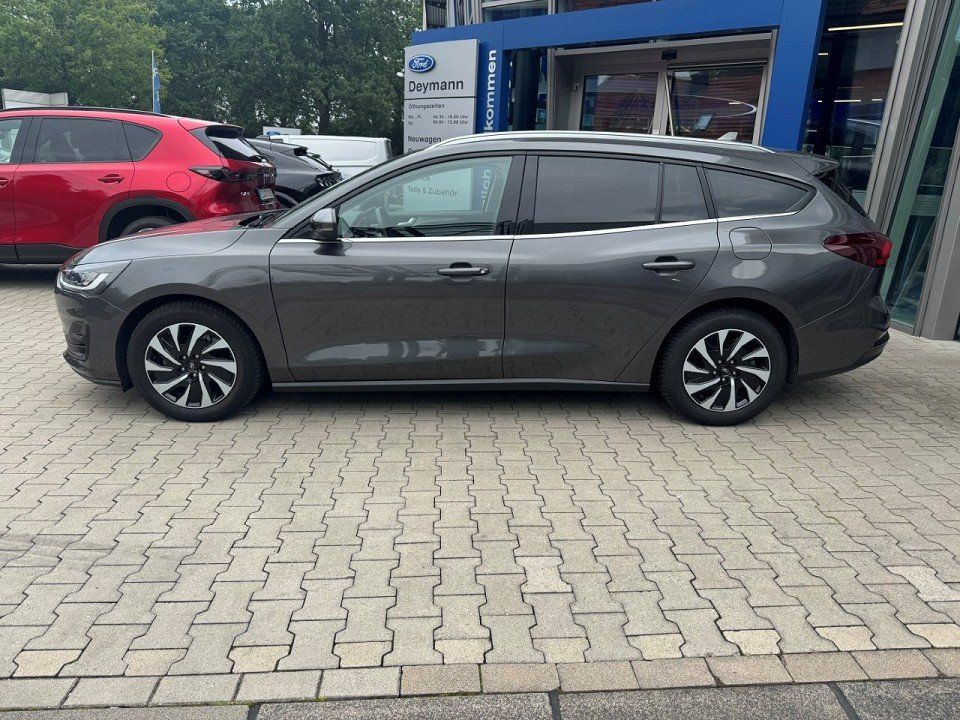 Fahrzeugabbildung Ford Focus Turnier 1.5 Ecoblue Titanium Automatik