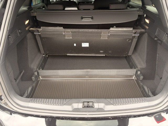 Fahrzeugabbildung Ford Focus Turnier 1,5 EcoBlue ST-Line Automatik