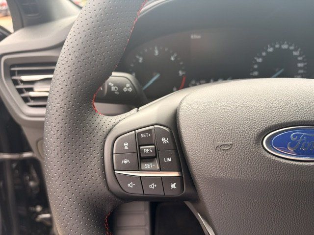 Fahrzeugabbildung Ford Focus Turnier 1,5 EcoBlue ST-Line Automatik