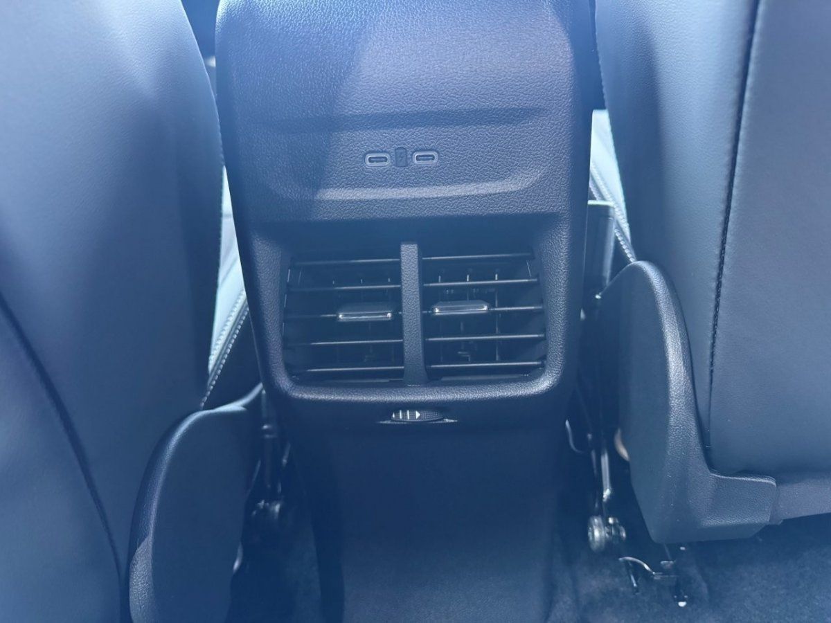 Fahrzeugabbildung Ford Capri EV RWD Select Extended Range