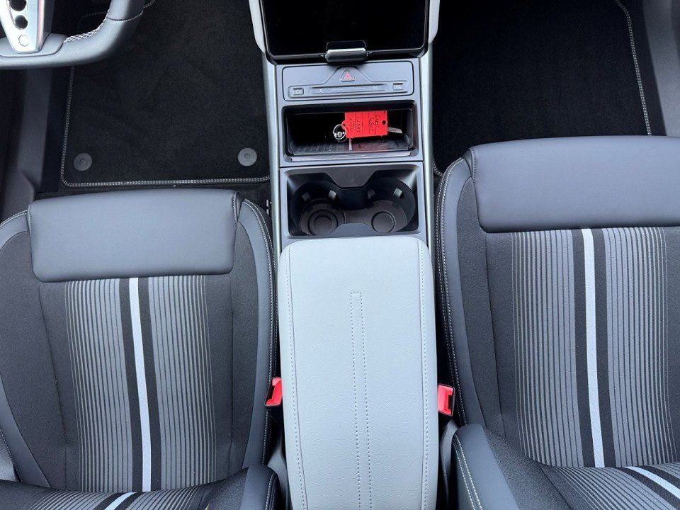 Fahrzeugabbildung Ford Capri EV RWD Select Extended Range