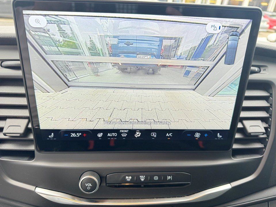 Fahrzeugabbildung Ford Transit 2,0 Ecoblue 350 L3 Doka Pritsche Trend