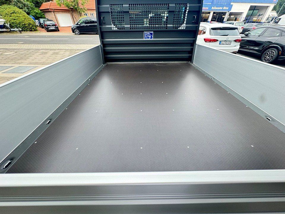 Fahrzeugabbildung Ford Transit 2,0 Ecoblue 350 L3 Doka Pritsche Trend