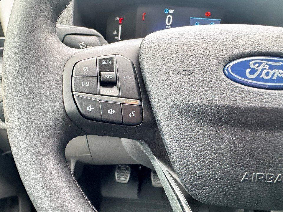 Fahrzeugabbildung Ford Transit 2,0 Ecoblue 350 L3 Doka Pritsche Trend