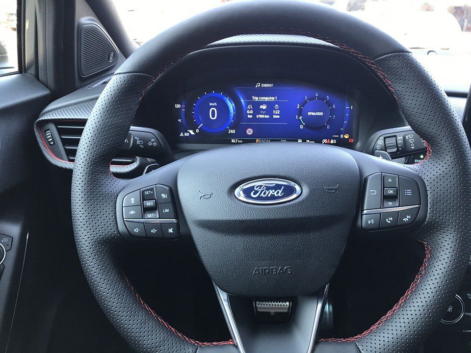 Fahrzeugabbildung Ford Puma 1.0 EcoBoost ST-Line X Automatik