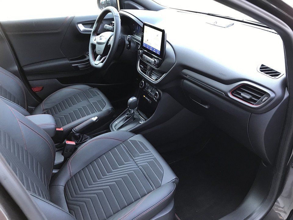 Fahrzeugabbildung Ford Puma 1.0 EcoBoost ST-Line X Automatik